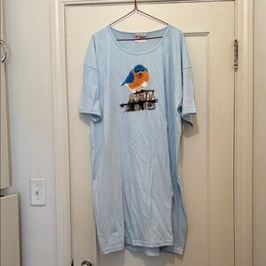 *NWT* Bluebird Graphic Women's Tunic